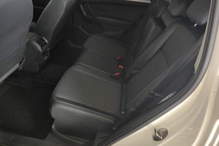 Used Volkswagen Tiguan L 2019 330TSI Automatic Two-Wheel Drive Luxury Edition China VI Standard