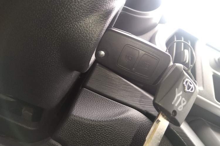 Used Chana Ruixing M60 2023 1.5L GDI Comfort-Class Passenger Vehicle 6/7 Seats
