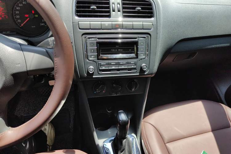 Used Volkswagen Polo 2013 1.4L Automatic Comfort Edition