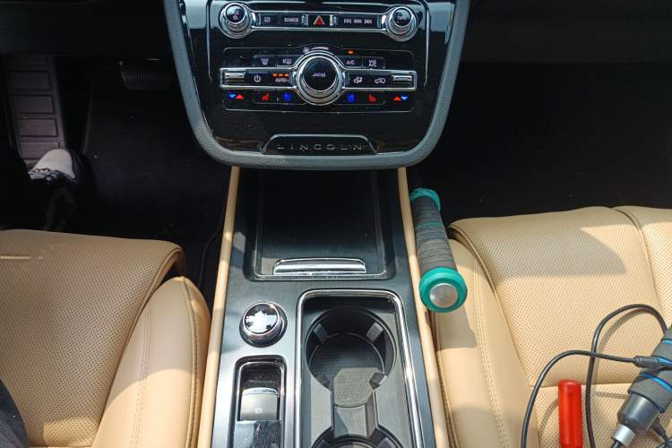 Used Lincoln Corsair 2022 2.0T Four-Wheel Drive Prestige Edition Gear Lever