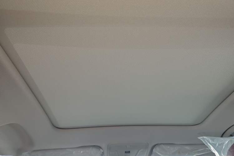 Used Hongqi HS5 2026 Model 2.0T Two-Wheel Drive Qi Yun Pro Edition
