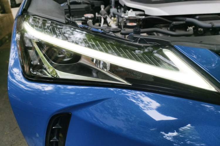 Used Lexus UX 2020 260h Explore & Adventure Edition
