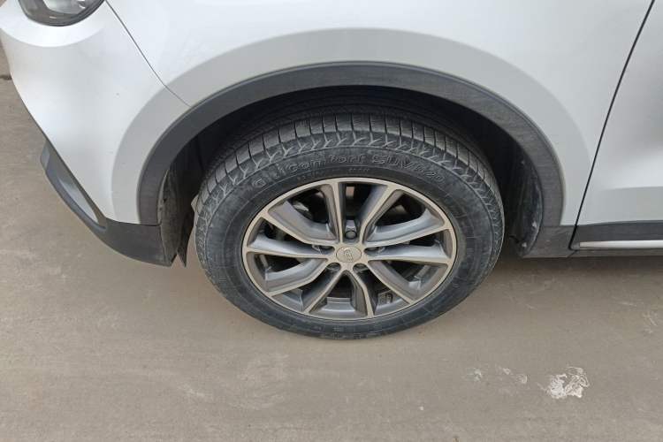 Used Geely Auto Emgrand X7 Sport 2018 2.0L Manual Two-Wheel Drive Zhiya Version
