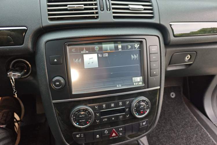 Used Mercedes-Benz R-Class 2017 R 320 4MATIC Business Edition Prestige Model Audio And AC Panel