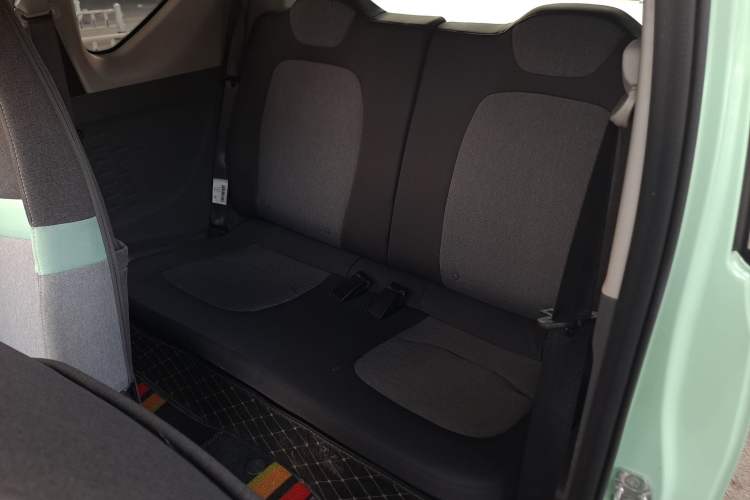 Used Wuling Hongguang MINIEV 2021 Macaron Fashion Model Lithium Iron Phosphate
