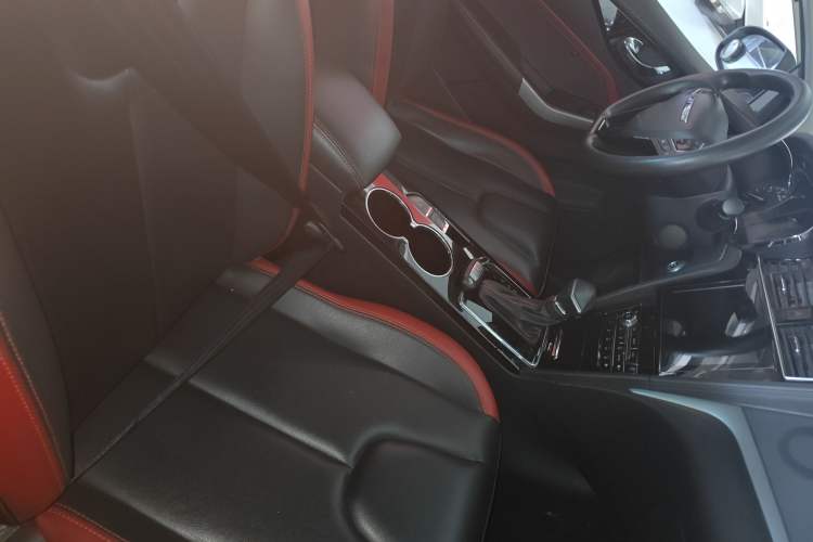 Used Venucia D60 2019 100 000 Honor 1.6L XL CVT Chenku Edition China VI Standard
