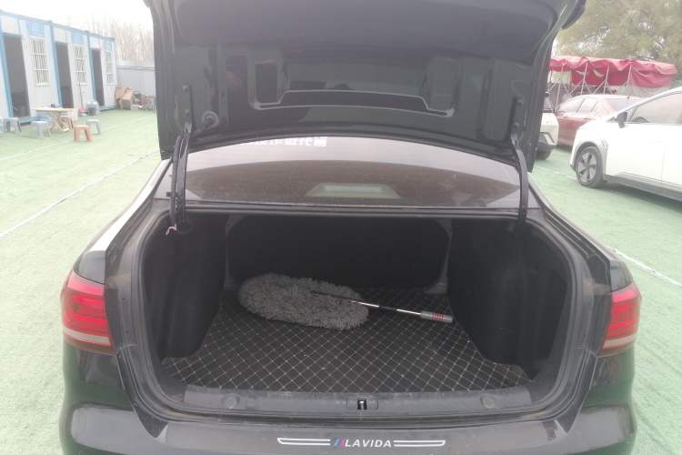 Used Volkswagen Lavida 2019 Lavida Start 1.5L Automatic Trendy Version China VI Standard Trunk