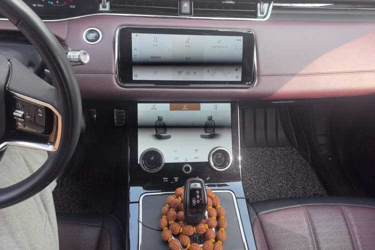 Used Land Rover Range Rover Evoque 2021 Range Rover Velar L 249PS R-Dynamic First Edition
