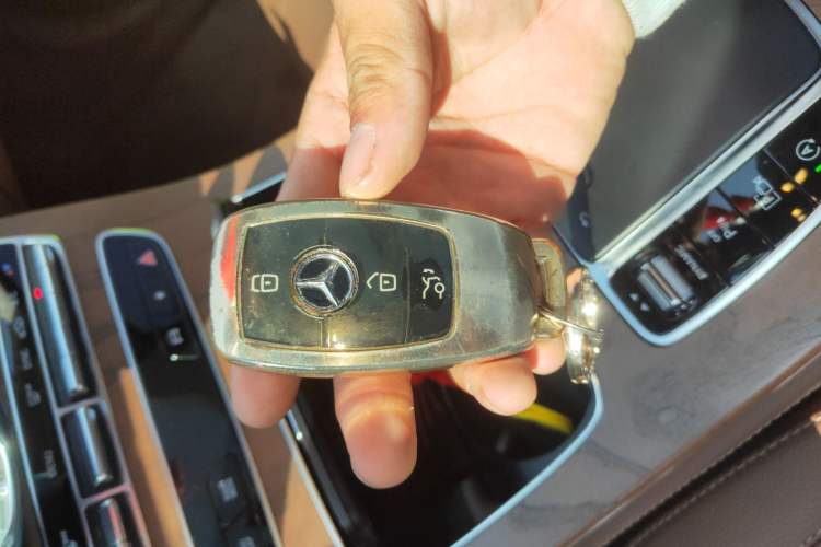 Used Mercedes-Benz E-Class 2023 Updated E 300 L Luxury Edition
