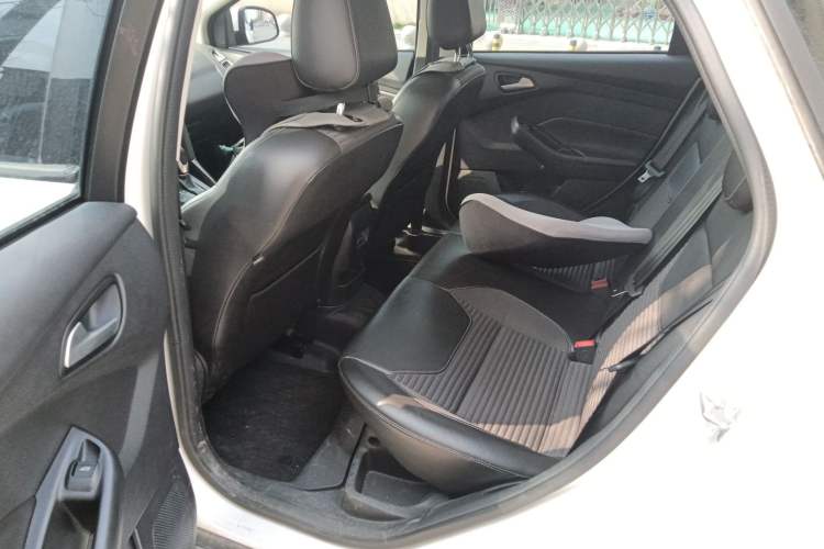 Used Ford Focus 2018 Sedan Classic 1.6L Automatic Trendy SmartDrive Edition