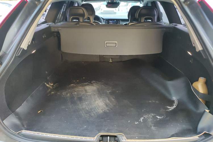 Used Volvo V90 2017 Cross Country T5 AWD Smart Range Edition