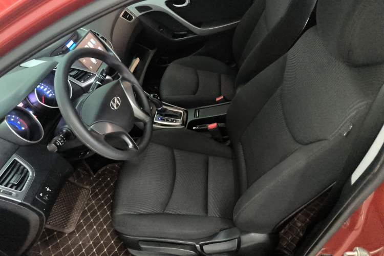 Used Hyundai Elantra (5th Generation / Langdong) 2015 1.6L Automatic Leading Model
