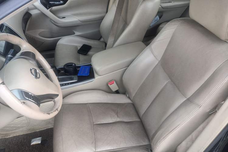 Used Nissan Teana 2015 2.0L XE-Sporty Champions League Sports Edition
