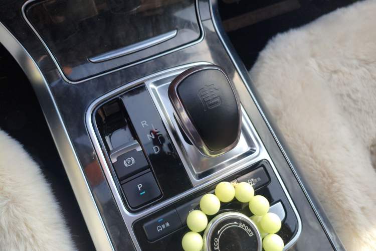 Used BYD Tang New Energy 2017 2.0T All-Wheel Drive Hyatt Model