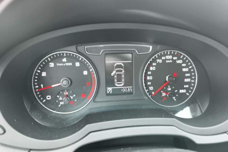 Used Audi Q3 2017 35 TFSI Fashion Model Instrument Cluster