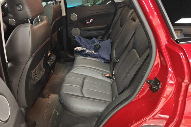 Used Land Rover Range Evoque 2018 240 PS SE Smart Brilliance Edition
