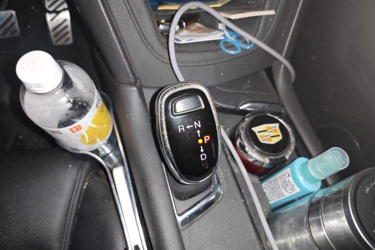 Used Cadillac XT5 2018 28E Four-Wheel Drive Tech Version Gear Lever