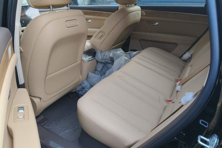 Used Hima AITO M7 2024 1.5T Intelligent Driving Rear-Drive Pro Version 5 Seats Left Rear Seat