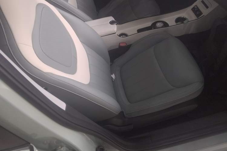 Used Wuling Bingo 2024 333 km Enjoyment Version
