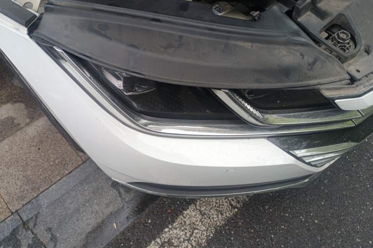 Used Volkswagen FAW-Volkswagen CC 2019 330TSI Huayan Edition China VI Right Front Headlight