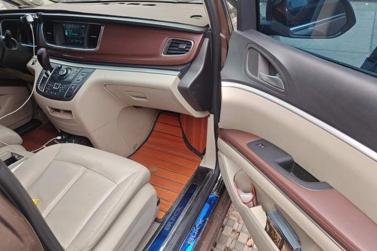 Used Buick GL8 2018 28T Luxury Model China VI Standard Vehicle Key