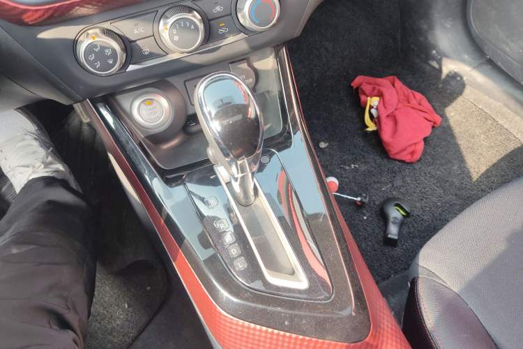 Used Nissan Lannia 2019 1.6L CVT Smart Connect Smart Cool Version China V Standard