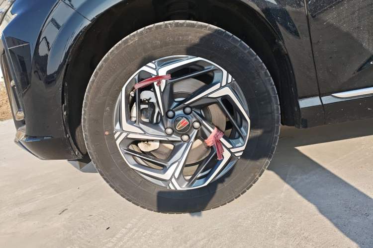 Used Hongqi HS3 2023 1.5T Two-Wheel Drive Shanwei Edition
