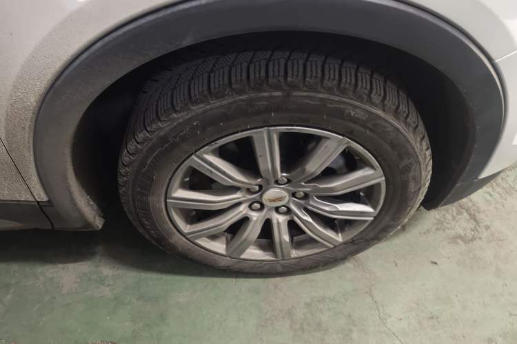 Used Cadillac XT4 2018 28T Two-Wheel-Drive Luxury Model