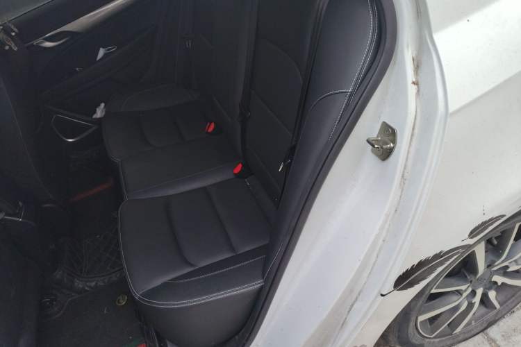 Used Geely Auto Emgrand 2019 Leading Edition 1.5L CVT Upward-Connected Model China VI Standard
