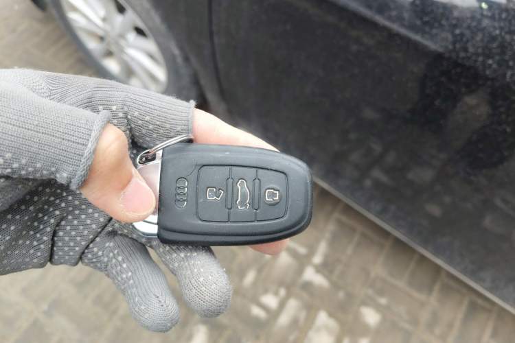 Used Toyota Camry 2013 2.0G Comfort Edition
