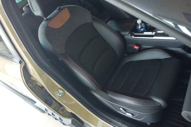 Used Geely Auto Cowboy 2025 1.5TD Fun-Offroad Version