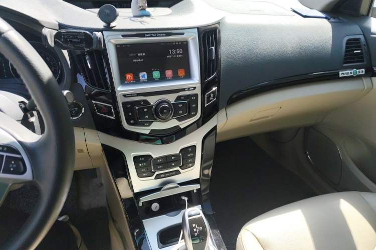 Used BYD e5 2017 300 Prestige Edition Audio And AC Panel