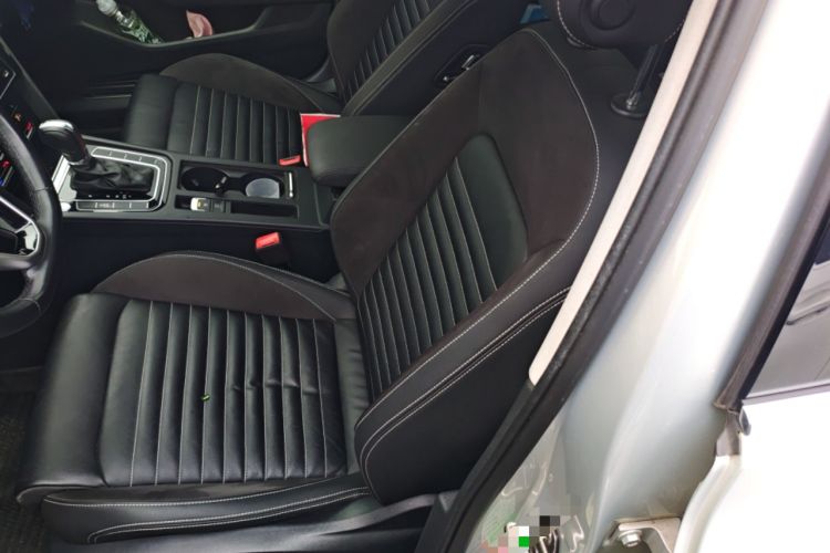 Used Volkswagen Magotan 2020 330TSI DSG Leading Model Left Front Seat