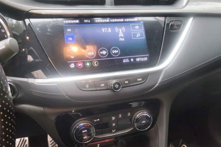 Used Buick Encore GX 2022 332T CVT Two-Wheel Drive Luxury Version Audio And AC Panel