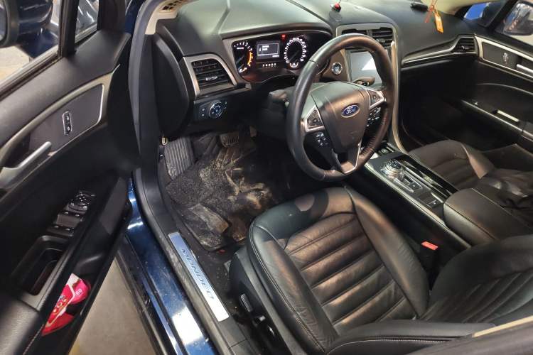 Used Ford Mondeo 2017 EcoBoost 180 Stylish Model Driver Seat