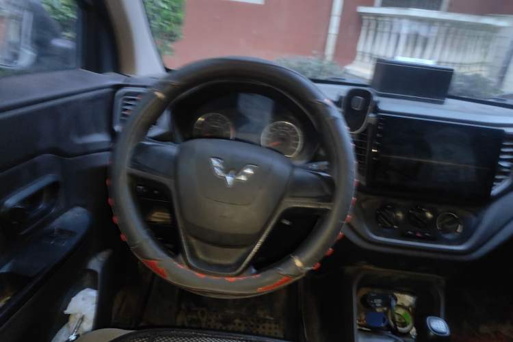 Used Wuling Hongguang V 2019 1.5L Jingqu Version China VI LAR