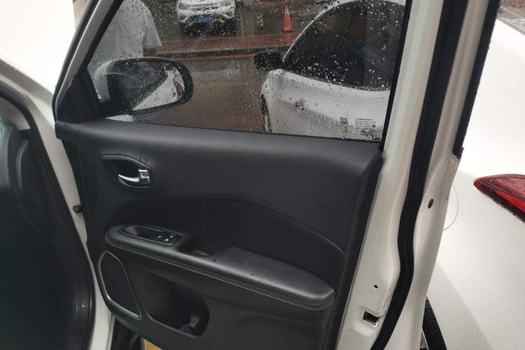 Used Jeep Compass 2017 200T Automatic Family Edition