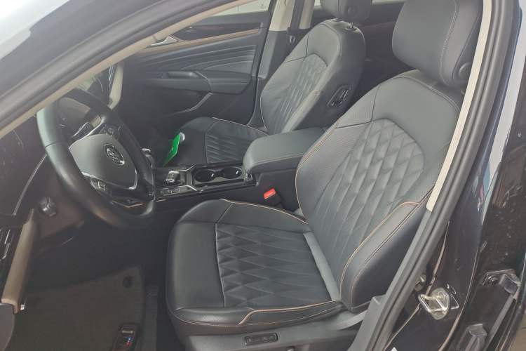 Used Volkswagen Passat 2021 330TSI Luxury Edition Left Front Seat