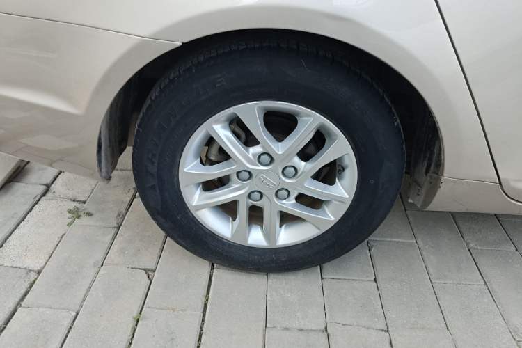 Used Geely Auto Emgrand 2017 Sedan Million Edition 1.5L Manual Luxury Model Right Rear Wheel Hub