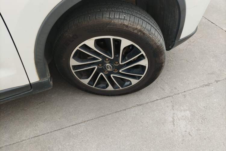 Used GAC Trumpchi GS4 2017 200T G-DCT Two-Wheel Drive Elite Edition Right Front Wheel Hub