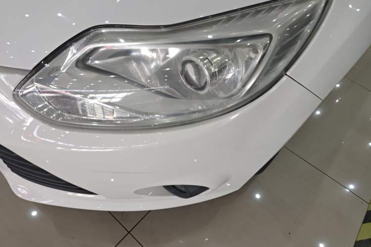 Used Ford Focus 2012 Sedan 1.6L Automatic Comfort Model
