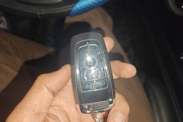 Used Lincoln Corsair 2020 2.0T Two-Wheel Drive Luxury Edition Vehicle Key