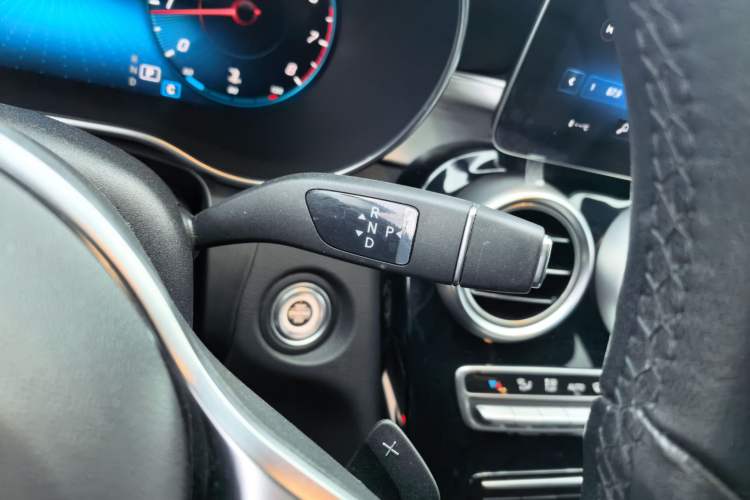 Used Mercedes-Benz GLC 2021 GLC 260 L 4MATIC Dynamic Edition Gear Lever