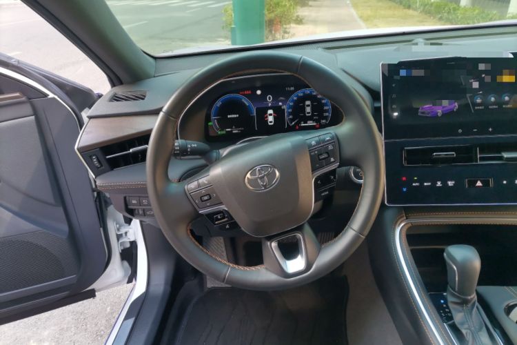 Used Toyota Avalon 2024 Dual-Engine 2.5L XLE Premium Edition