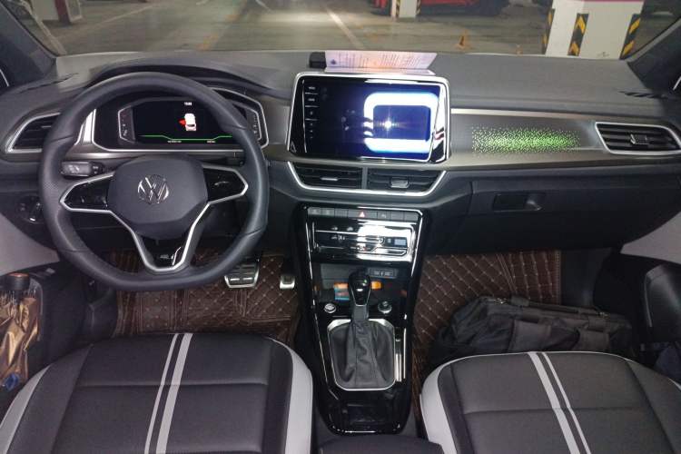 Used Volkswagen T-ROC 2025 300TSI DSG Two-Wheel Drive Chen Guang Edition