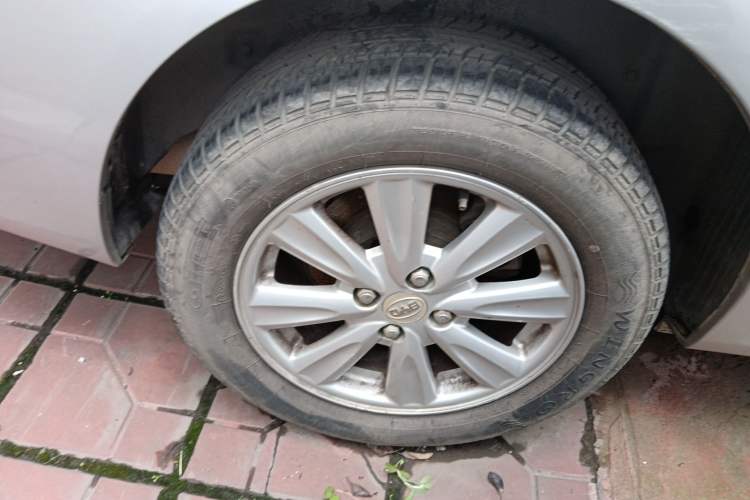 Used BYD L3 2012 1.5L Manual Comfort Edition Right Rear Wheel Hub