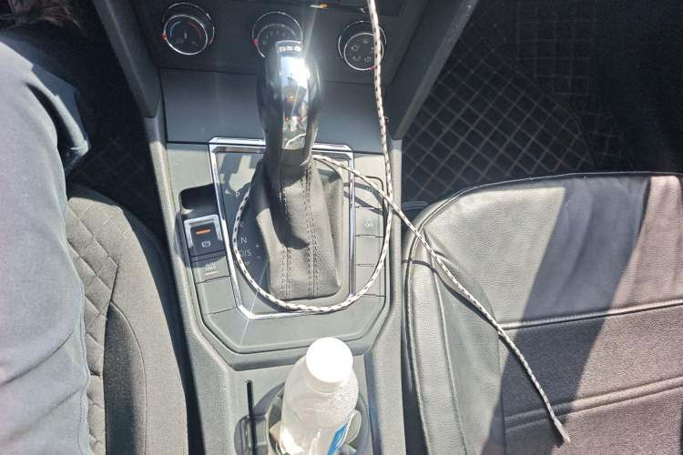 Used Volkswagen Lamando 2019 230TSI DSG Fashion Edition China VI Gear Lever