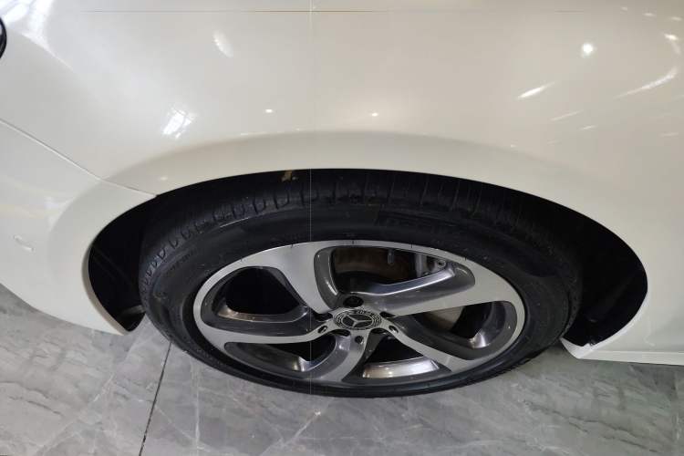 Used Mercedes-Benz E-Class 2017 E 300 L Sporty and Stylish Model