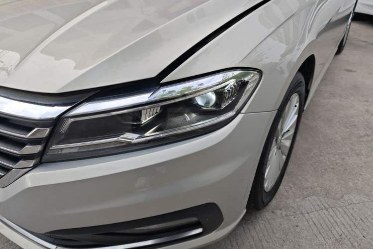 Used Volkswagen Lavida 2019 280TSI DSG Comfort Edition China VI standard Left Front Headlight