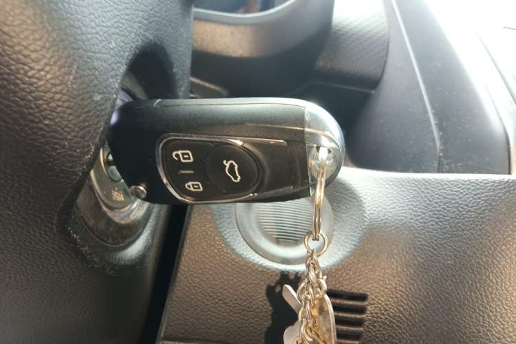 Used CHANGAN OSHAN X70A 2018 1.5L Manual Standard Edition
